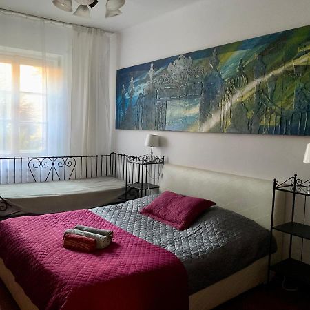 Beautiful And Charming Apartment In The Heart Of The Old Town วอร์ซอ ภายนอก รูปภาพ